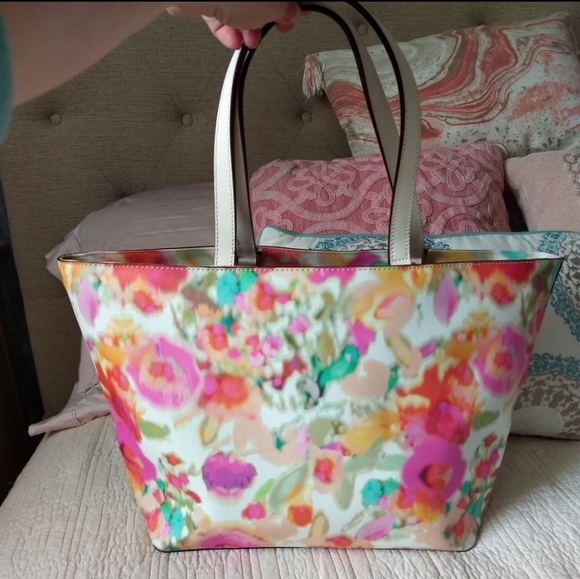 Kate Spade New York Large Vegan Leather City Streets Spring Floral Tote Handbag - Picture 11 of 12